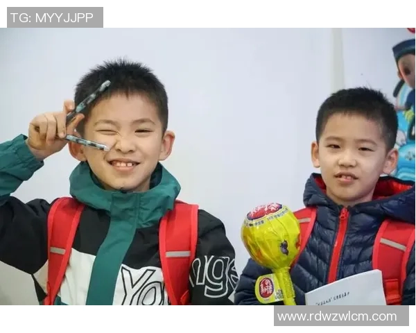 足球巨星萌趣要红包引热议球迷互动欢乐不断